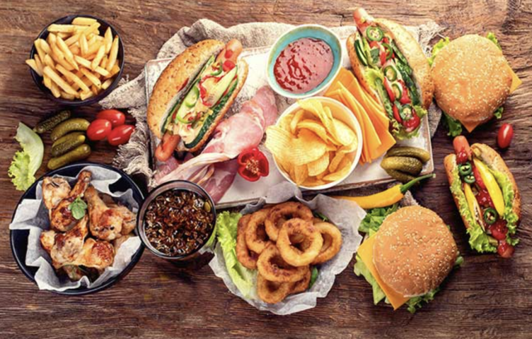 Thức ăn nhanh nguy hiểm và gây tổn thọ đến người ăn như thế nào?