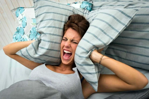 Bạn có biết vì sao chị em lại dễ cáu gắt khi đến kỳ?