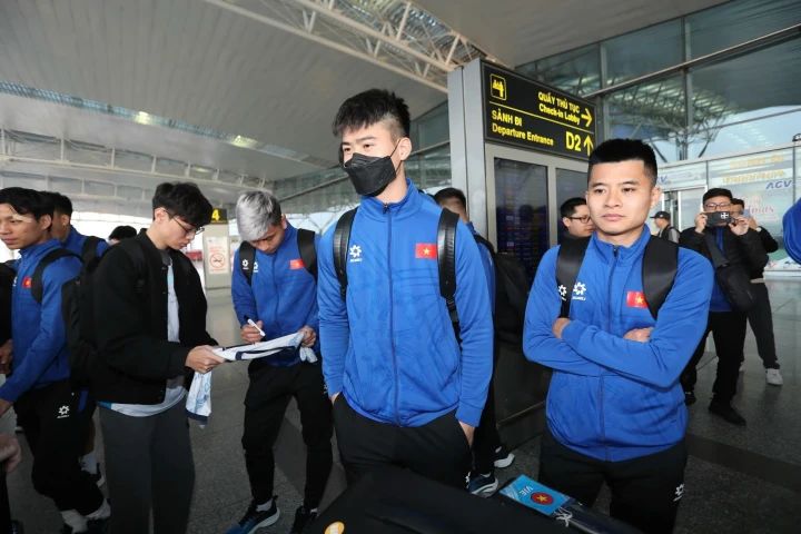 Tuyển Việt Nam phấn khởi sang Thái Lan, chuẩn bị đấu chung kết lượt về AFF Cup 2024
