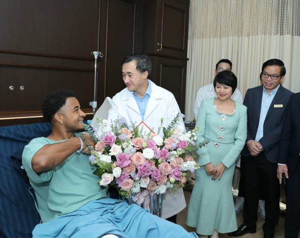 Tin vui: Xuân Son đã có thể di chuyển bằng nạng, chuẩn bị bước vào giai đoạn phục hồi