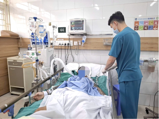 Nam Định: Thanh niên tử vong sau bữa nhậu do ngộ độc rượu
