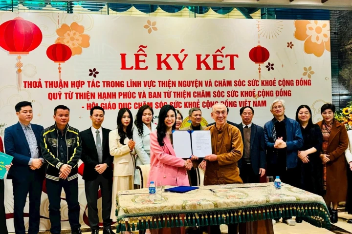 Quỹ từ thiện Hạnh Phúc và Ban từ thiện chăm sóc sức khỏe cộng đồng ký kết hợp tác, hướng tới nâng cao chất lượng cuộc sống cộng đồng