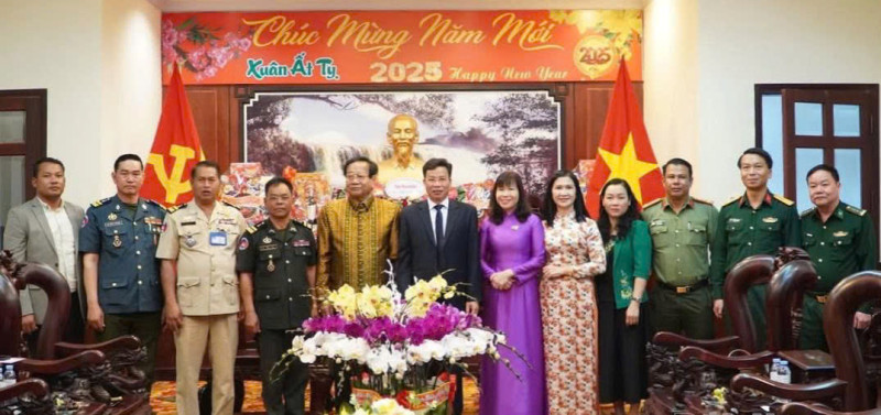 Đoàn  công tác tỉnh  Mondulkiri Vương Quốc Campuchia thăm, chúc Tết  tỉnh Đắk Nông