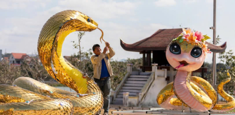 Cặp linh vật rắn của tình hữu nghị Việt Nam - Lào