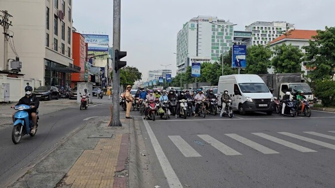 Những lưu ý trong việc chấp hành đèn tín hiệu giao thông mà người dân cần biết