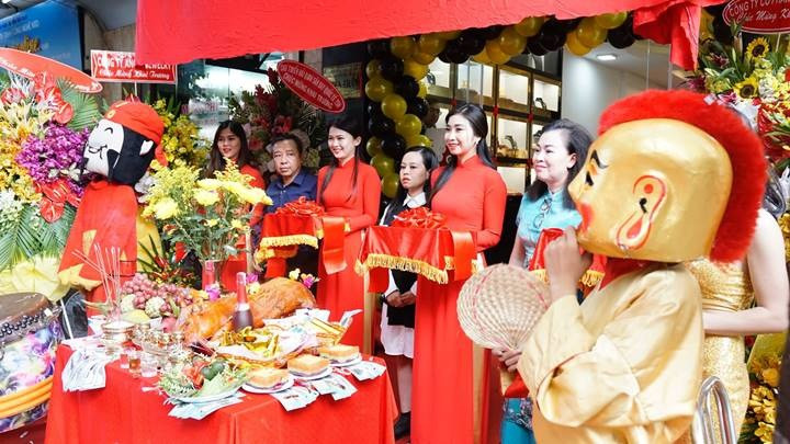Ngày nào đẹp làm lễ hóa vàng để may mắn tài lộc cả năm Ất Tỵ 2025?