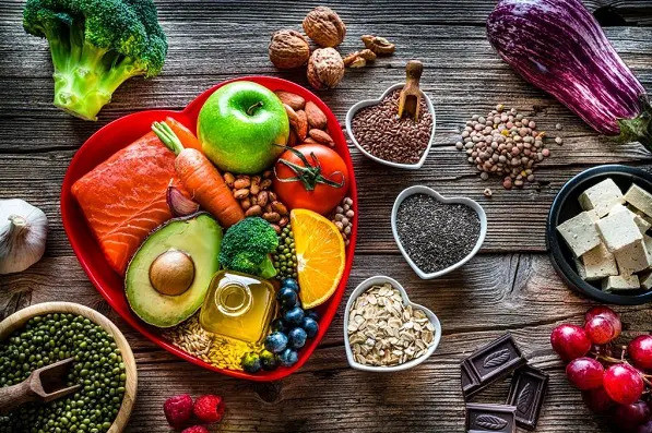 Lời khuyên của bác sĩ để ăn Tết, chơi Tết vui khỏe, an toàn