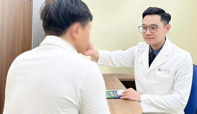 Tự ý 'triệt lông mày', ai ngờ bị dị ứng, phải đến bệnh viện điều trị