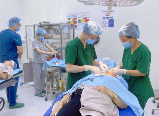 Phòng khám Phẫu thuật thẩm mỹ Skinbee bị đình chỉ hoạt động