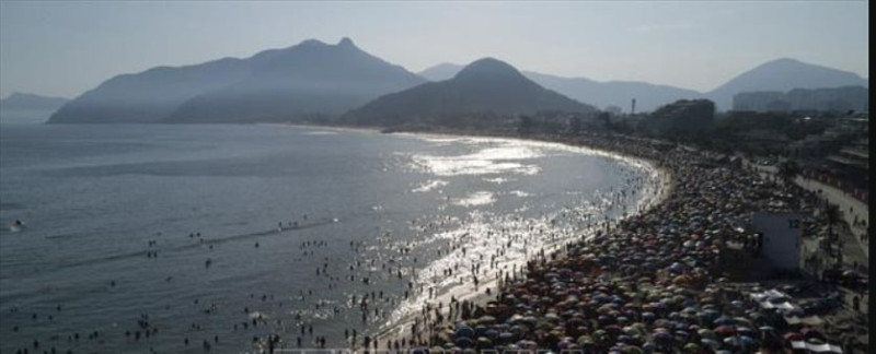 Brazil: Rio de Janeiro hứng chịu nắng nóng kỷ lục giữa mùa lễ hội Carnival