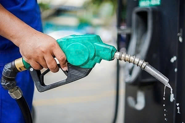 Giá xăng RON 95 tăng lên 21.330 đồng/lít từ 15h hôm nay ngày 20/2