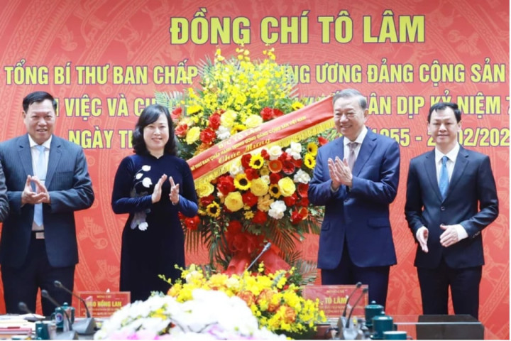 Tổng Bí thư Tô Lâm thăm và làm việc với Bộ Y tế nhân dịp kỷ niệm 70 năm Ngày Thầy thuốc Việt Nam (27/2/1955 - 27/2/2025)