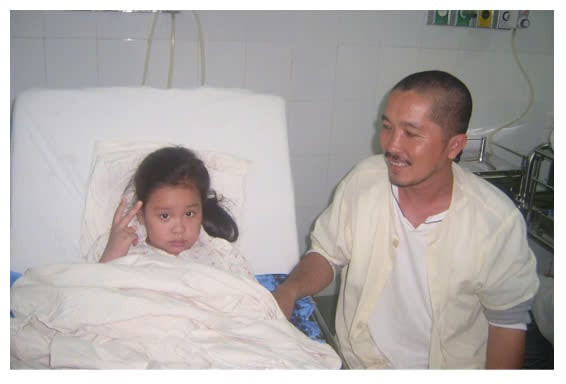 Bác sĩ và câu chuyện Tình Cha khi con trên giường bệnh