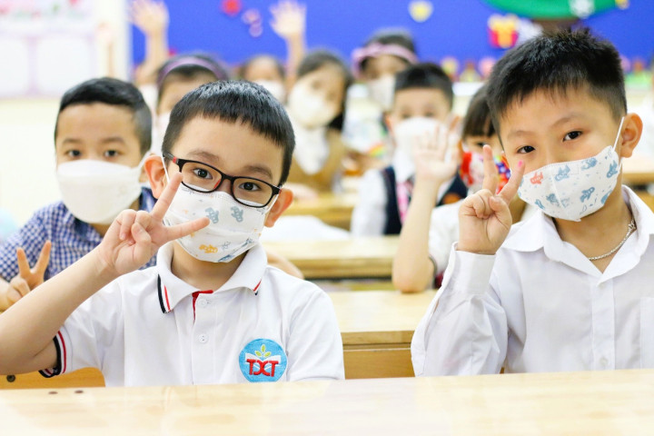 Ý nghĩa từ chủ trương của Bộ Chính trị về miễn học phí, không kỷ luật sinh con thứ 3