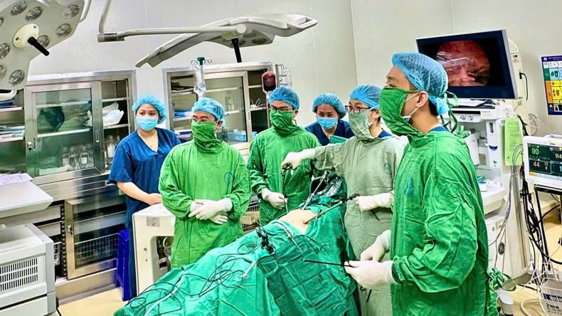 Hà Nội: Cấp cứu bệnh nhân sốc mất máu do vỡ khối thai ngoài tử cung