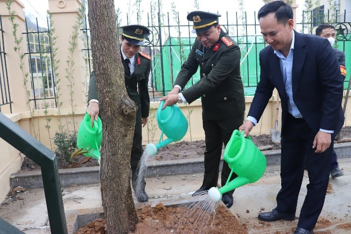 Công an Hà Nội thi đua chào mừng kỷ niệm 95 năm Ngày Thành lập Đảng bộ thành phố Hà Nội