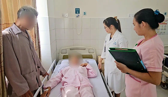 Cần Thơ: Phẫu thuật nội soi điều trị sa sinh dục