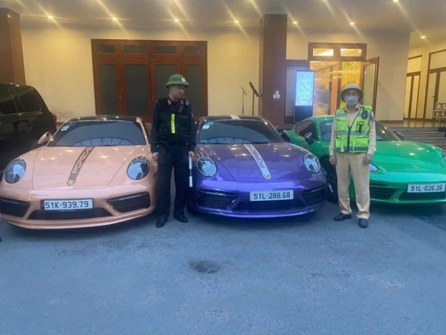 Xử lý 4 tài xế lái siêu xe Porsche vượt ẩu trên cao tốc