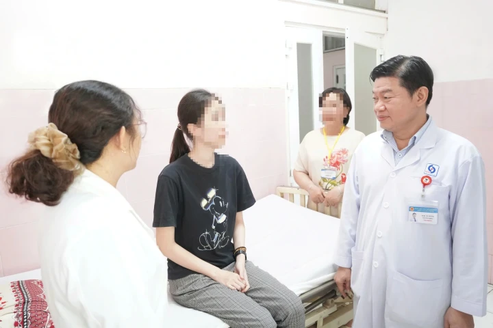 TP.HCM: Bé gái mất ngủ, khóc cười về đêm, nhập viện phát hiện viêm não tự miễn