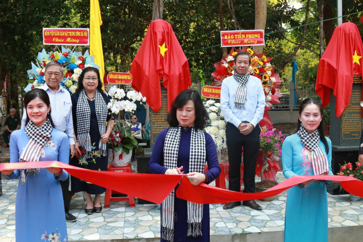 Khánh thành tượng những Thầy thuốc tiêu biểu của ngành Y tế Việt Nam