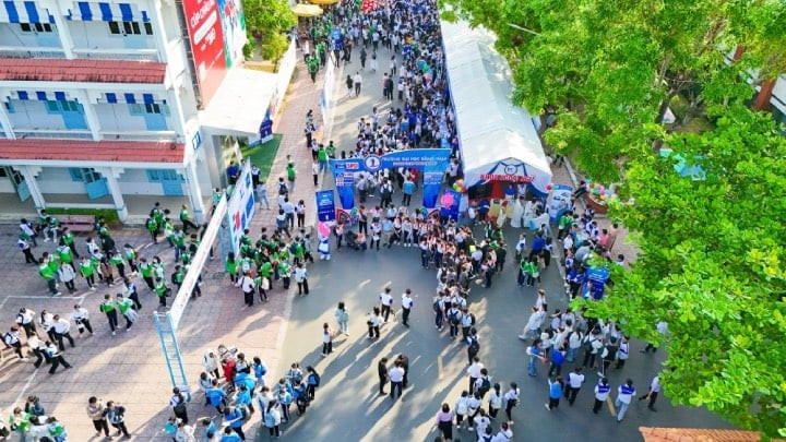 Bộ Y tế yêu cầu điều tra, xử lý vụ nghi ngờ ngộ độc thực phẩm xảy ra tại Trường Đại học Đồng Tháp