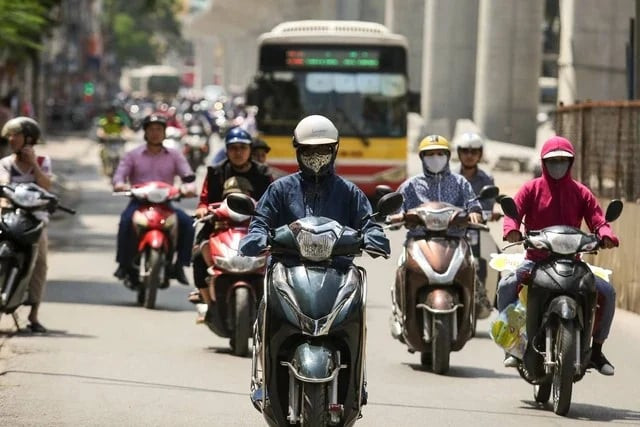 Dự báo thời tiết ngày 17/4: Các khu vực trên cả nước có nắng nóng