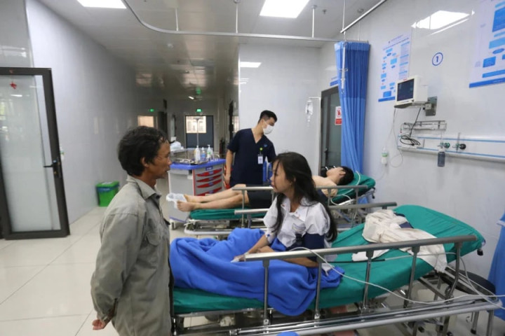 Gia Lai: Sức khỏe các nạn nhân vụ lật xe đưa đón học sinh đã ổn định