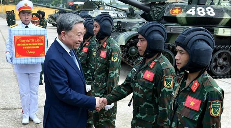 Tổng Bí thư Tô Lâm thăm và làm việc với Binh chủng Tăng thiết giáp, Bộ Quốc phòng
