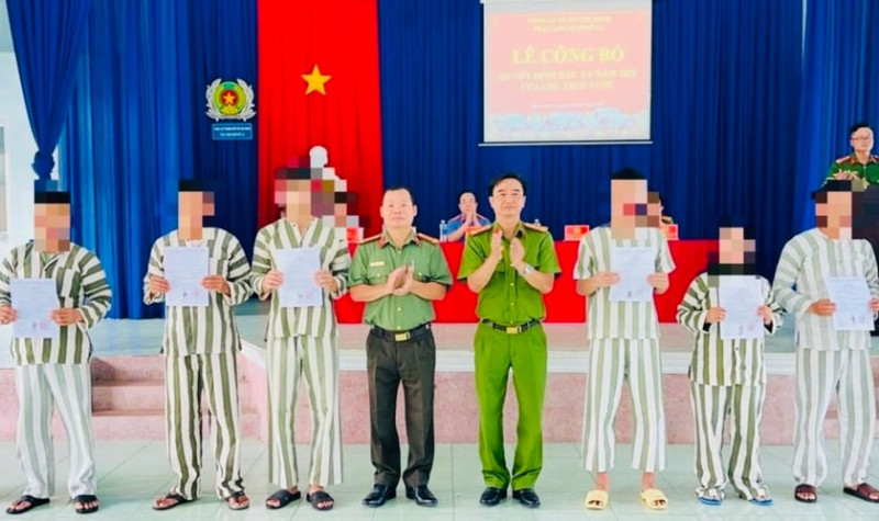 Đặc xá hàng trăm phạm nhân tại Đông Nam Bộ nhân dịp 30/4