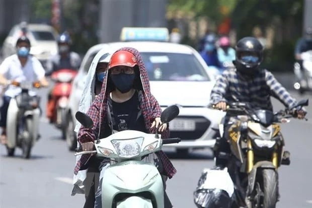 Dự báo thời tiết ngày 5/5: Bắc Bộ nắng nóng, Nam Bộ có mưa rào và dông rải rác