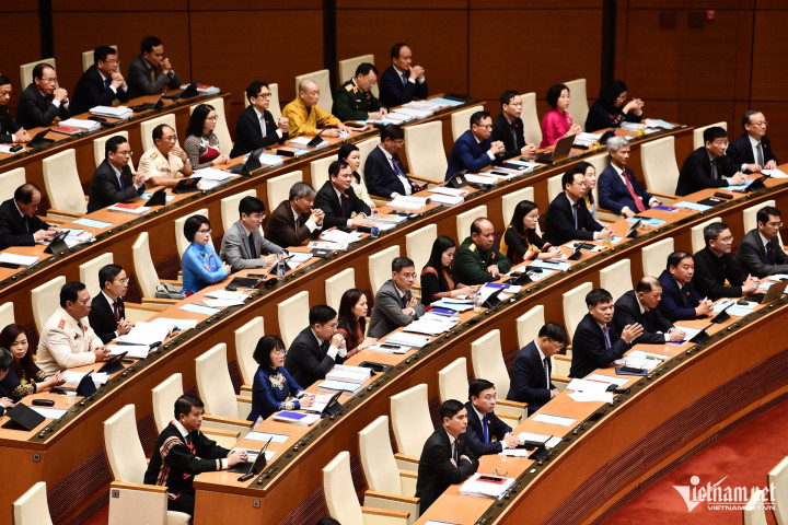 Kỳ họp Quốc hội lịch sử mở đường cho chính quyền địa phương 2 cấp, kết thúc cấp huyện