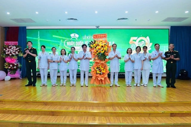 Ngày Quốc tế Điều dưỡng, tôn vinh những bước chân thầm lặng