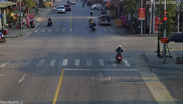 Nhiều xe bị phạt nguội lỗi vượt đèn đỏ trong tháng 5