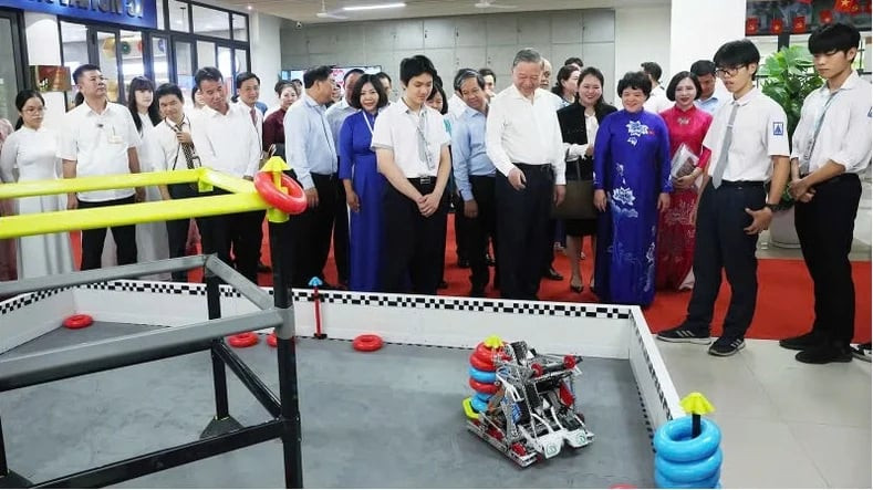 Tổng Bí thư Tô Lâm tới thăm, động viên ngành giáo dục và đào tạo Thủ đô