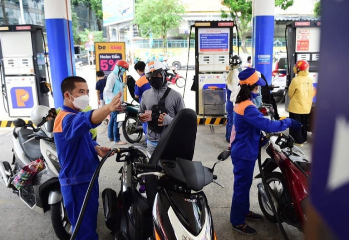 Giá xăng giảm, giá dầu tăng từ 15h chiều nay ngày 22/5