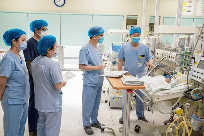 Bộ Y tế vừa trả lời về phụ cấp nghề của cán bộ y tế trong thời gian đi học