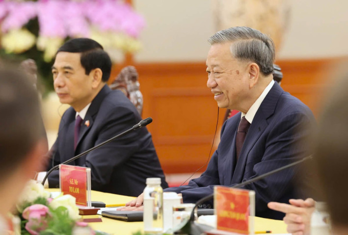 Tổng Bí thư đề nghị đưa khoa học công nghệ thành trụ cột hợp tác mới Việt - Pháp