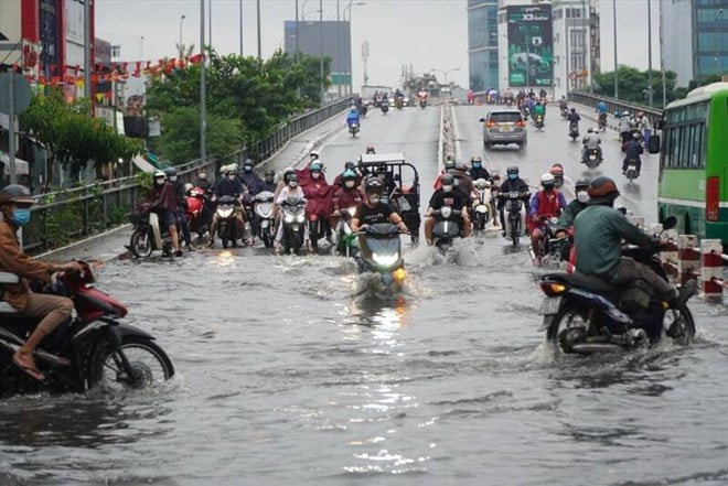 Dự báo Nam Bộ đón đợt mưa to mới trên 100 mm, kéo dài 2-3 ngày tới