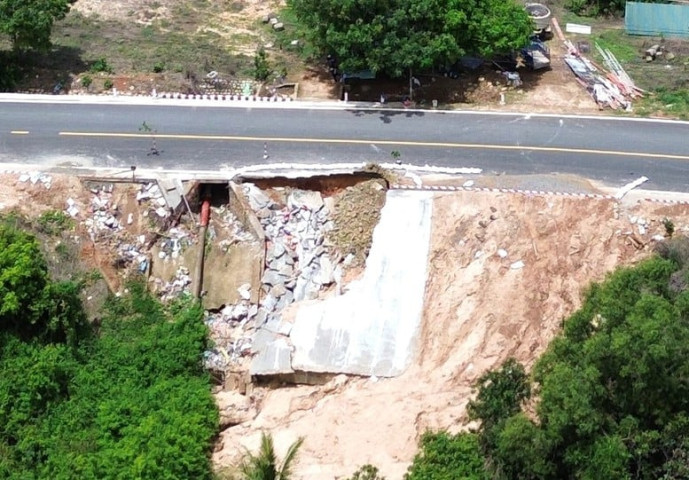 Ứng phó sạt lở đất, lũ quét trên các tuyến quốc lộ