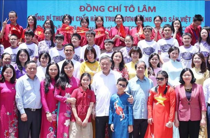 Tổng Bí thư Tô Lâm thăm hai trường học chuyên biệt tại Hà Nội