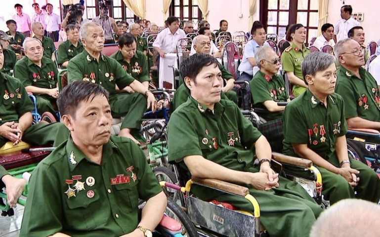 Chủ tịch nước tặng quà gần 1,6 triệu người có công nhân dịp 27/7