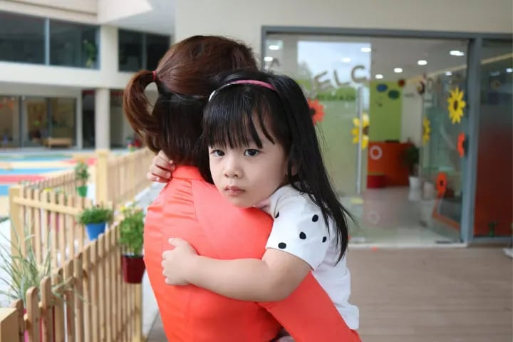 Vì sao trẻ dễ bị ốm khi mới đi học mẫu giáo?