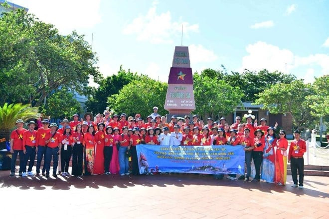 Động lực để tiếp tục đẩy mạnh tinh thần thi đua lao động sản xuất