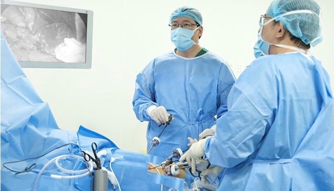 Thực quản giãn 7 cm, người phụ nữ không thể ăn uống, suy kiệt cơ thể