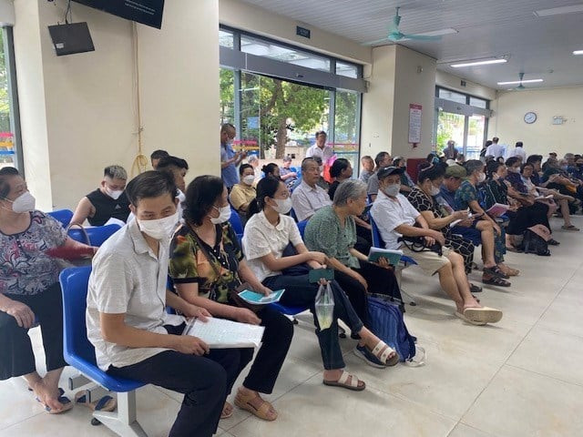 Bảo hiểm xã hội thông tin về việc sử dụng thẻ bảo hiểm y tế để khám chữa bệnh từ 1.7