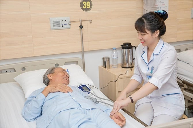 Phát triển công tác điều dưỡng tại các cơ sở y tế