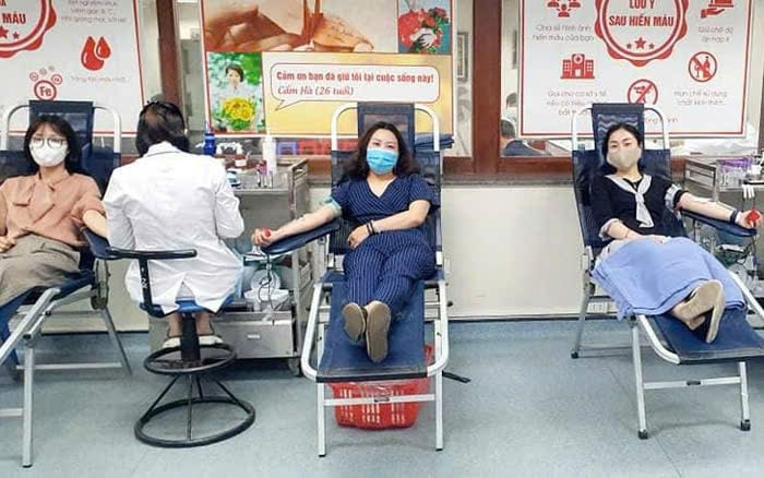 Thiếu hụt nghiêm trọng máu điều trị dịp hè, đặc biệt nhóm máu O