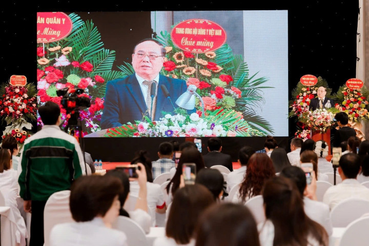 Viện Đông Y Việt Nam: Đào tạo đặc thù truyền nghề Lương y – Bảo tồn tinh hoa y học cổ truyền dân tộc