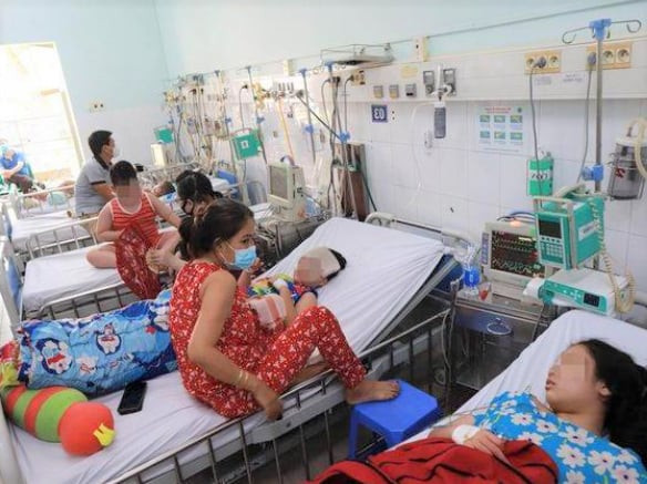 TP. Hồ Chí Minh: Nhiều trẻ em nguy kịch do biến chứng nặng từ sốt xuất huyết
