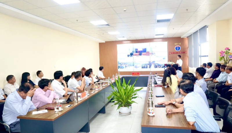 TP. Huế: Tư vấn phát triển chương trình thí nghiệm ứng dụng nền tảng y tế thông minh và thiết bị thông tin minh trong chuyển đổi số